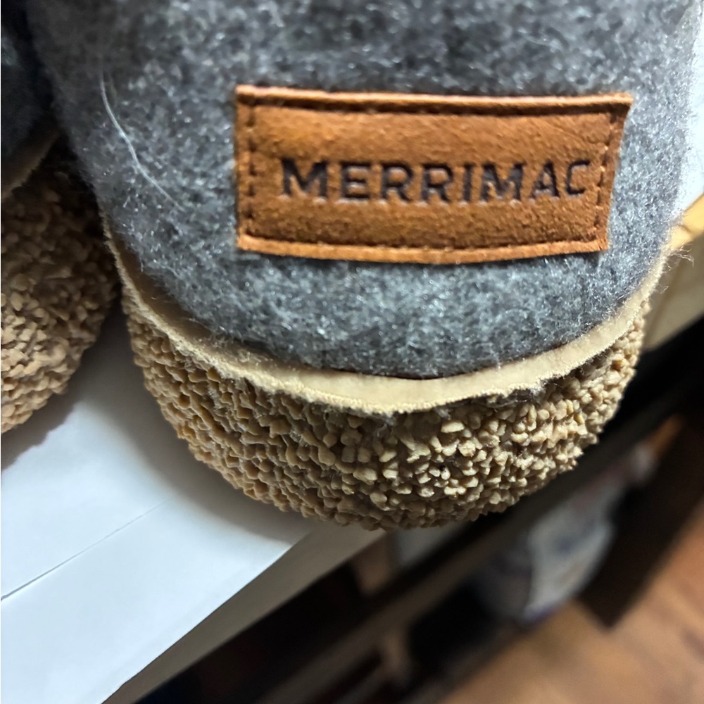 Merrimac Sneakers/ slippers